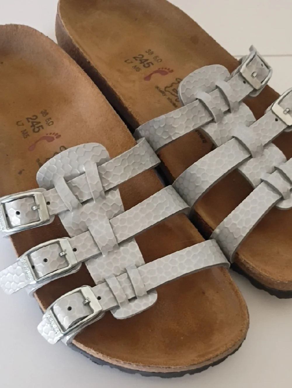 Birkenstock Birkis Xenia 3-strap slides in silver. Size 38 7 womens